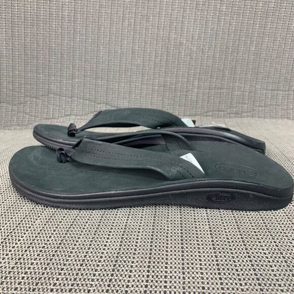 Chaco Men's Size 10 Classic Black Leather Flip Flop Toe Thong - Picture 2 of 9